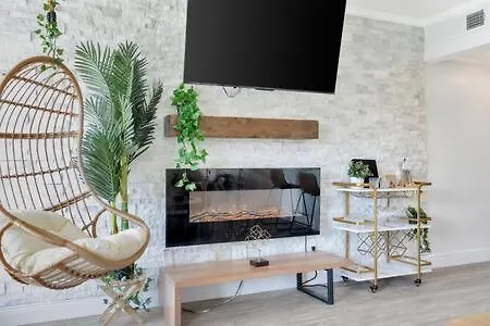 アパート タンパThe Palm Exclusive Tropical Luxury On The Waterアパートメント 米国
